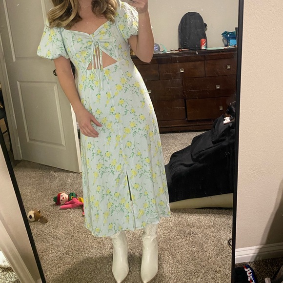 Dress - Picture 5 of 5